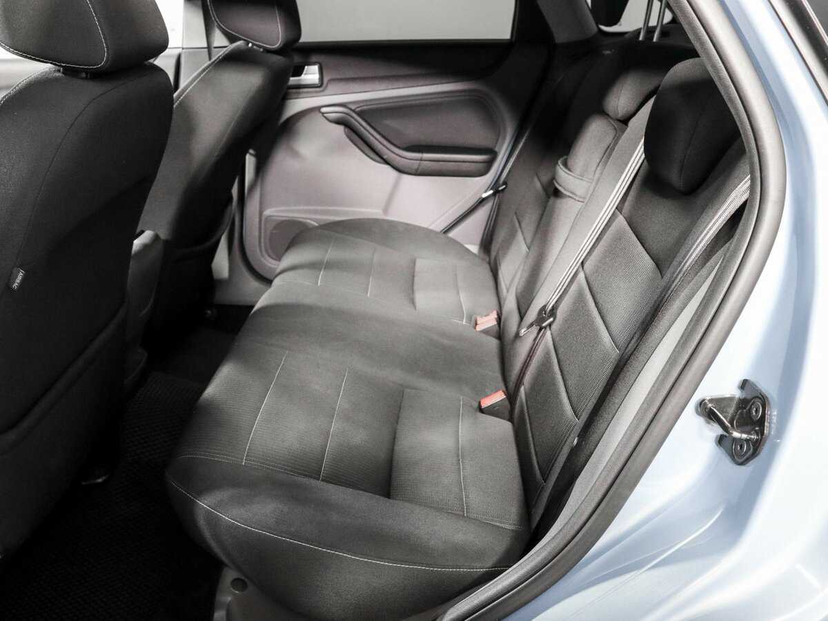 Ford Focus с пробегом — 2010 год. Фото: #9