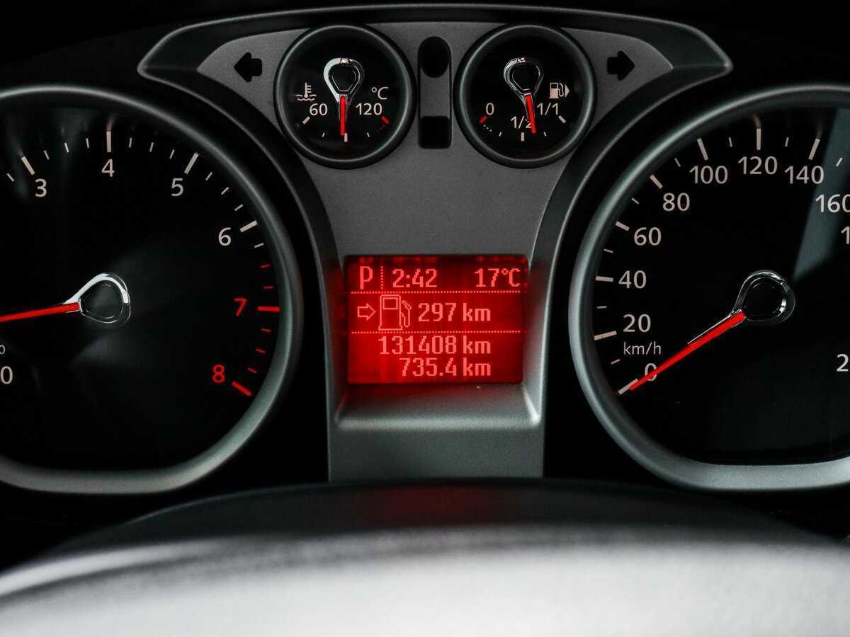 Ford Focus с пробегом — 2010 год. Фото: #10