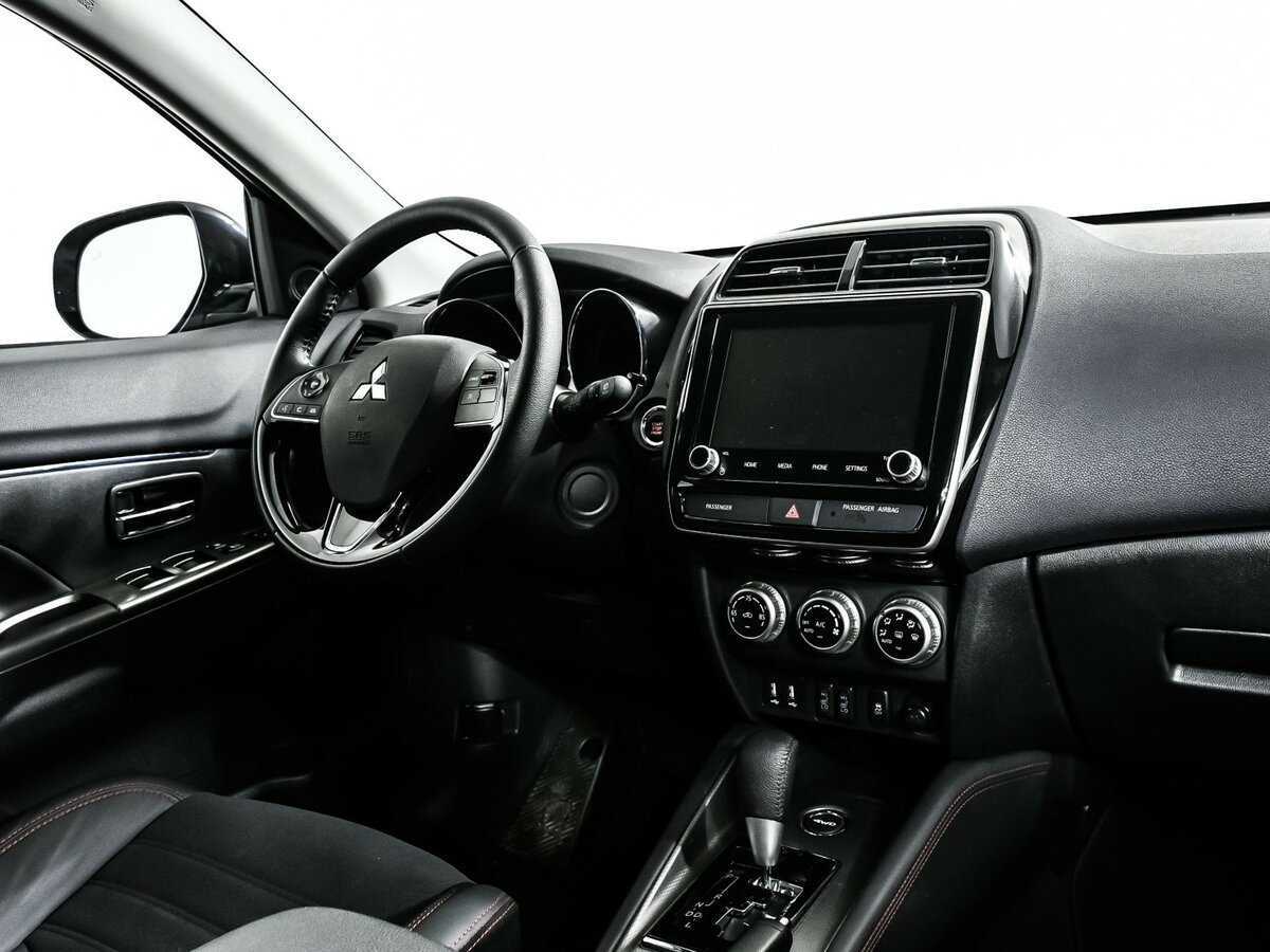 Mitsubishi Outlander Sport с пробегом — 2023 год. Фото: #8