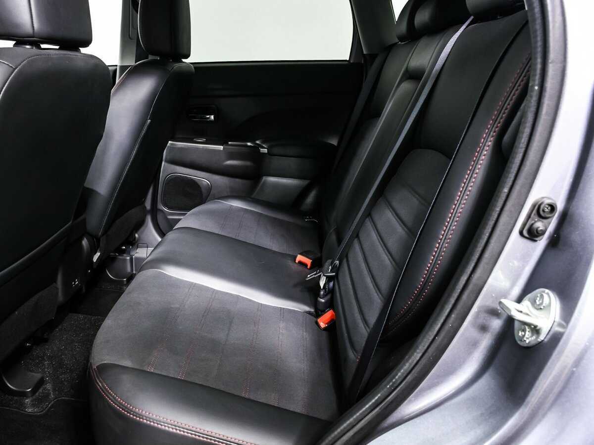 Mitsubishi Outlander Sport с пробегом — 2023 год. Фото: #11