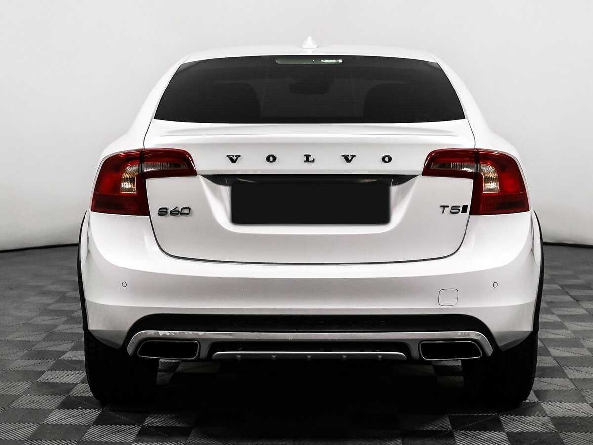 Volvo S60 Cross Country с пробегом — 2015 год. Фото: #5