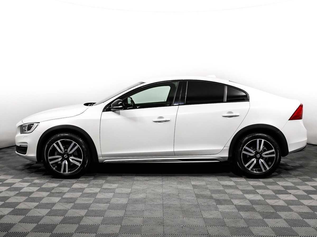 Volvo S60 Cross Country с пробегом — 2015 год. Фото: #7