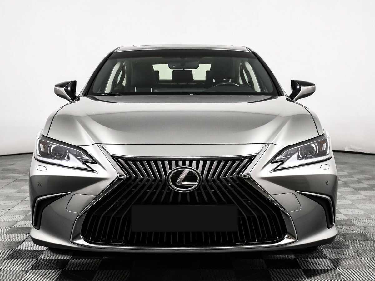 Lexus ES с пробегом — 2019 год. Фото: #1