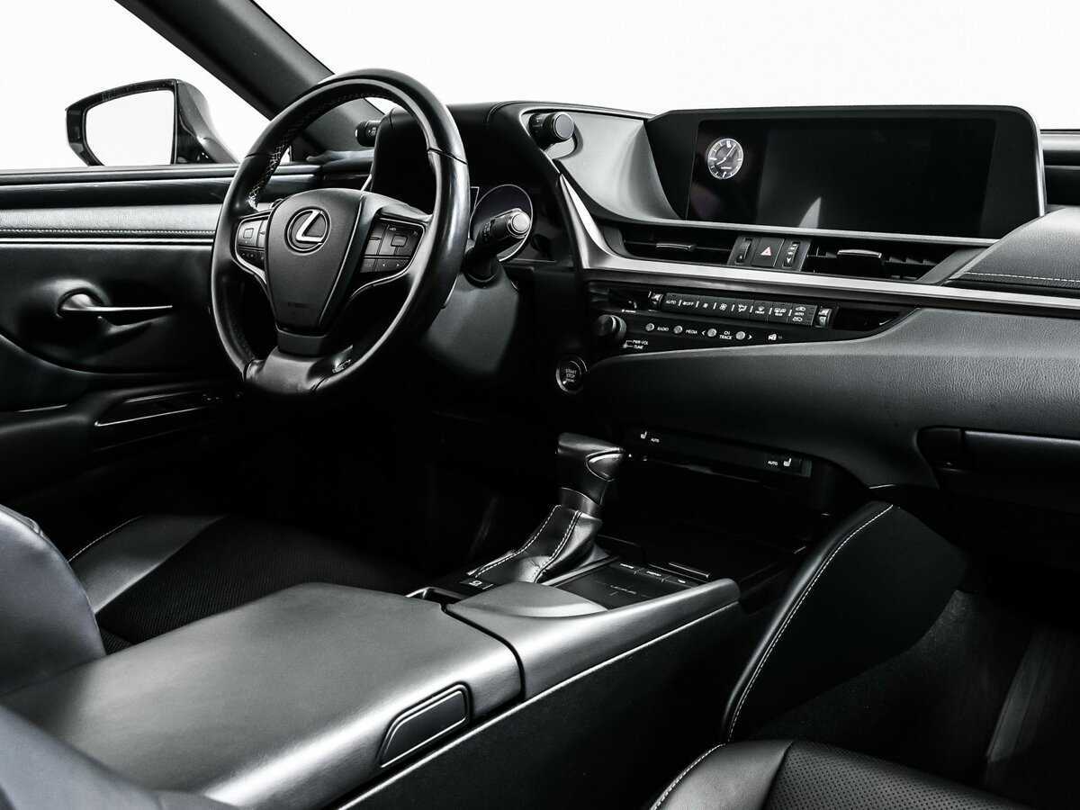 Lexus ES с пробегом — 2019 год. Фото: #8
