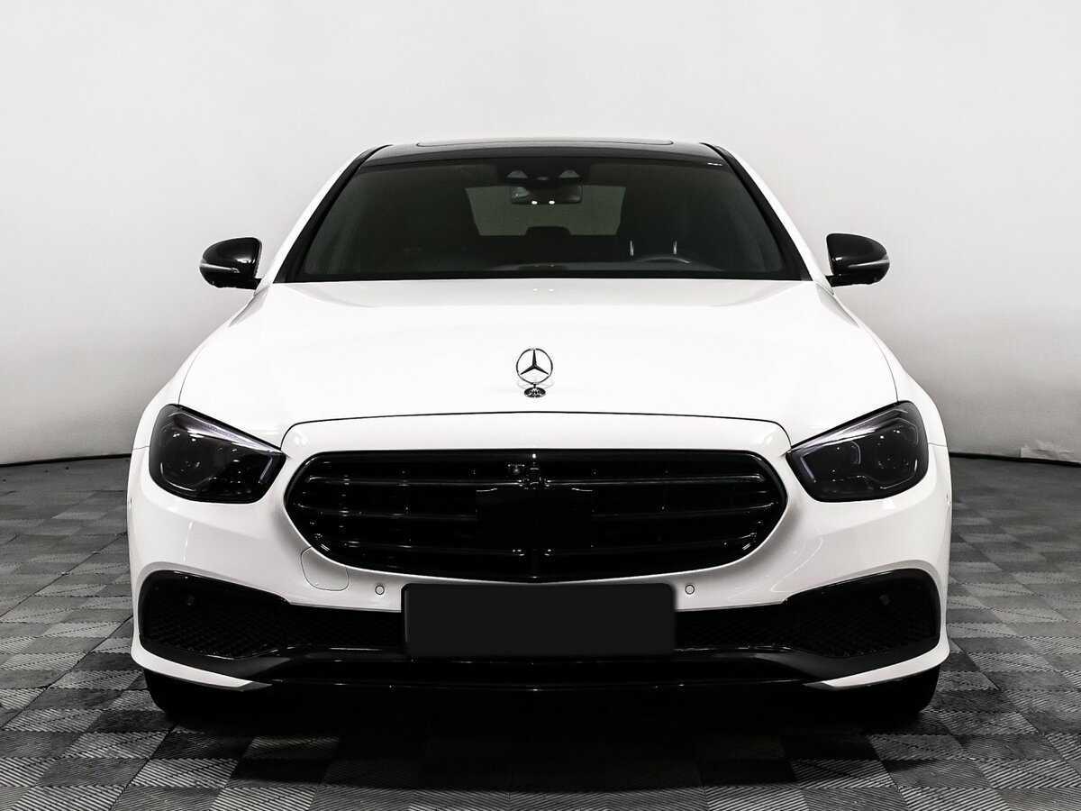 Mercedes-Benz E-Класс с пробегом — 2022 год. Фото: #1