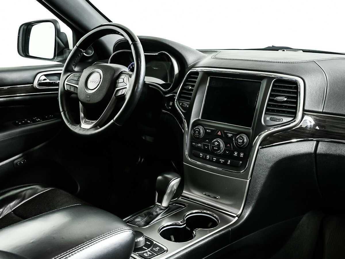 Jeep Grand Cherokee с пробегом — 2017 год. Фото: #8