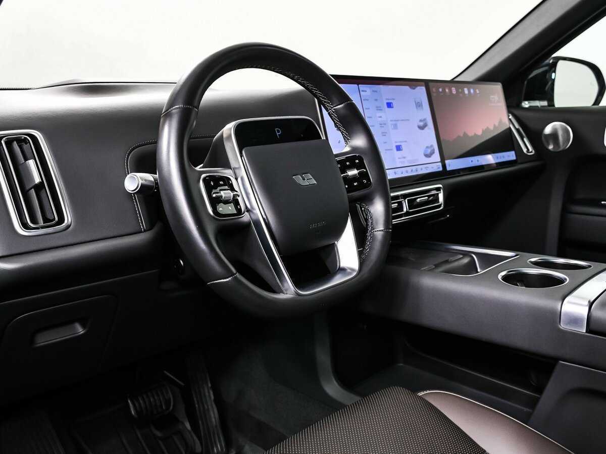 LiXiang L9 с пробегом — 2024 год. Фото: #11