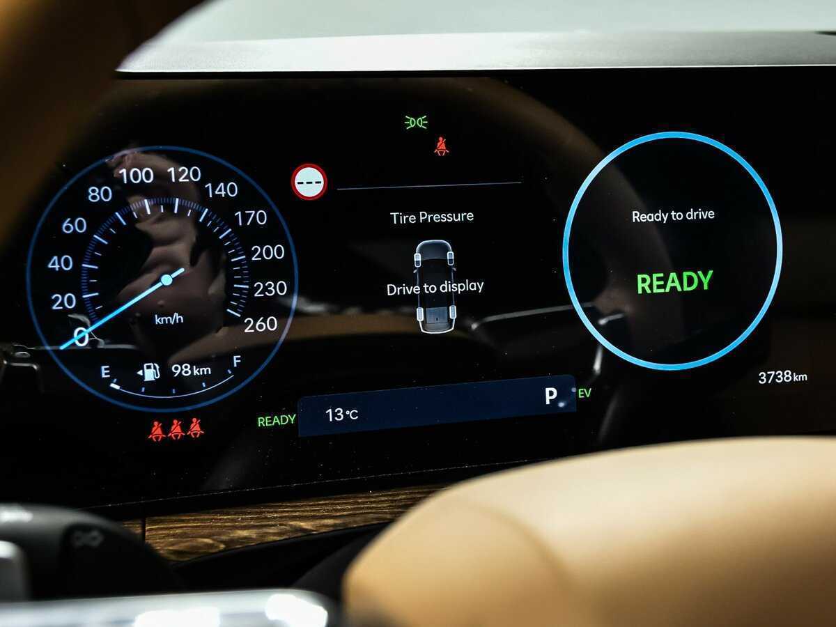 Hyundai Santa Fe с пробегом — 2023 год. Фото: #9