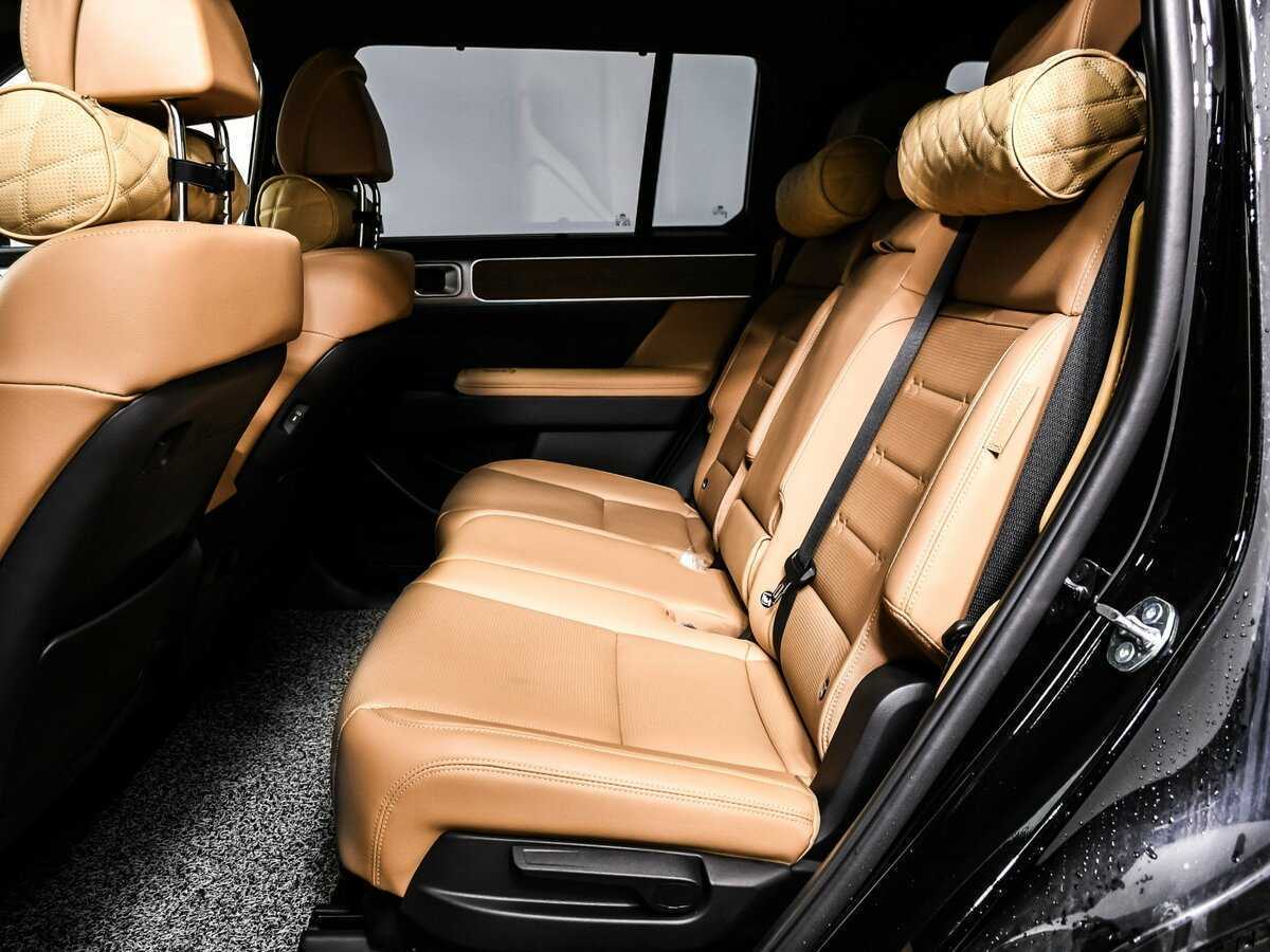 Hyundai Santa Fe с пробегом — 2023 год. Фото: #13