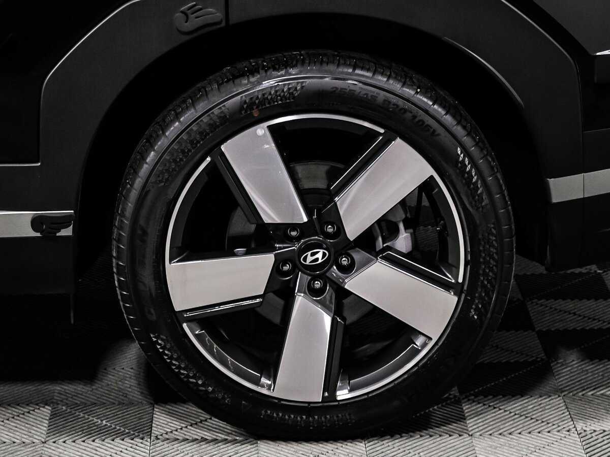 Hyundai Santa Fe с пробегом — 2023 год. Фото: #16