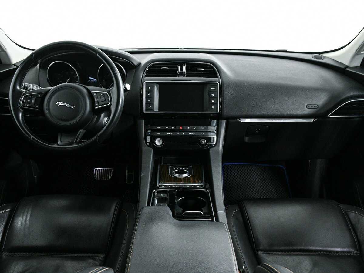 Jaguar F-Pace с пробегом — 2017 год. Фото: #8