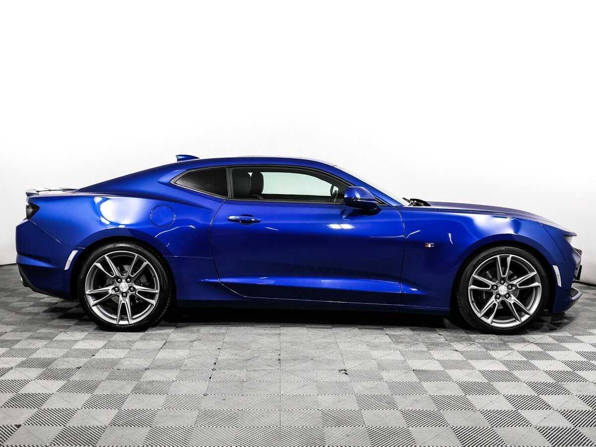 Chevrolet Camaro с пробегом — 2018 год. Фото: #3