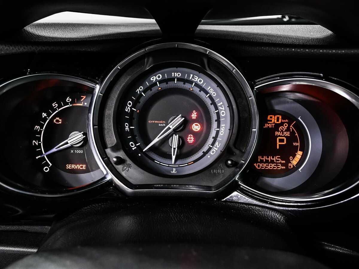 Citroen DS3 с пробегом — 2012 год. Фото: #9