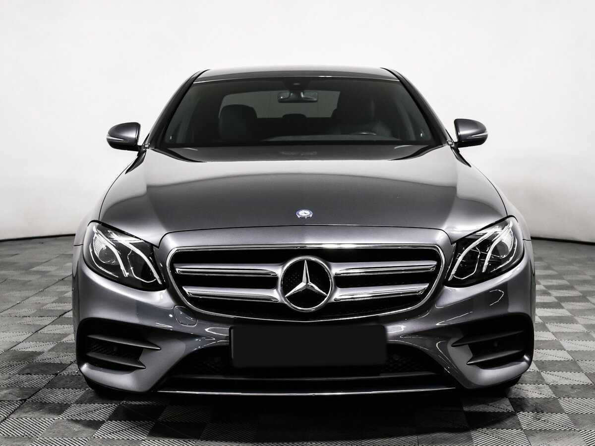 Mercedes-Benz E-Класс с пробегом — 2018 год. Фото: #1