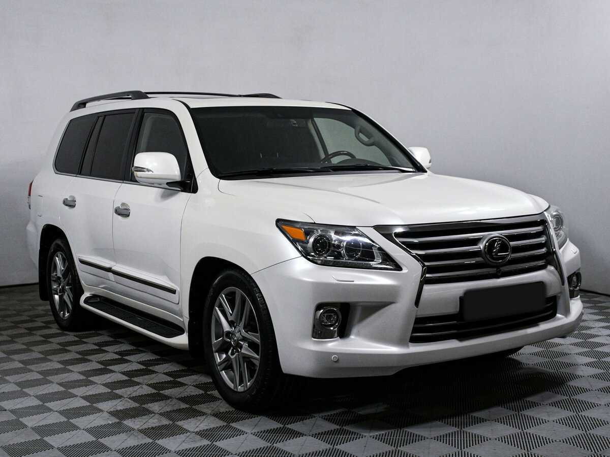 Lexus LX с пробегом — 2015 год. Фото: #2