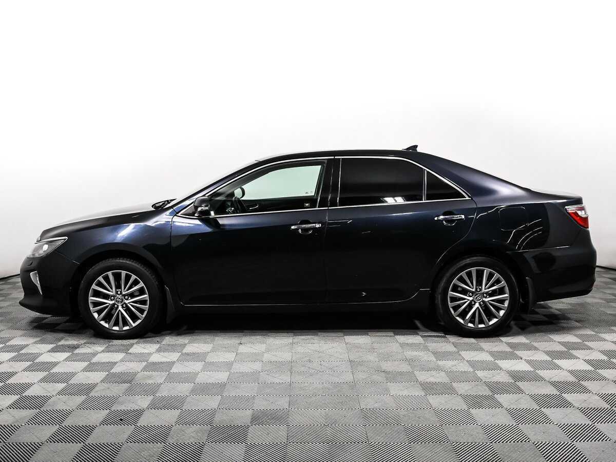 Toyota Camry с пробегом — 2017 год. Фото: #7