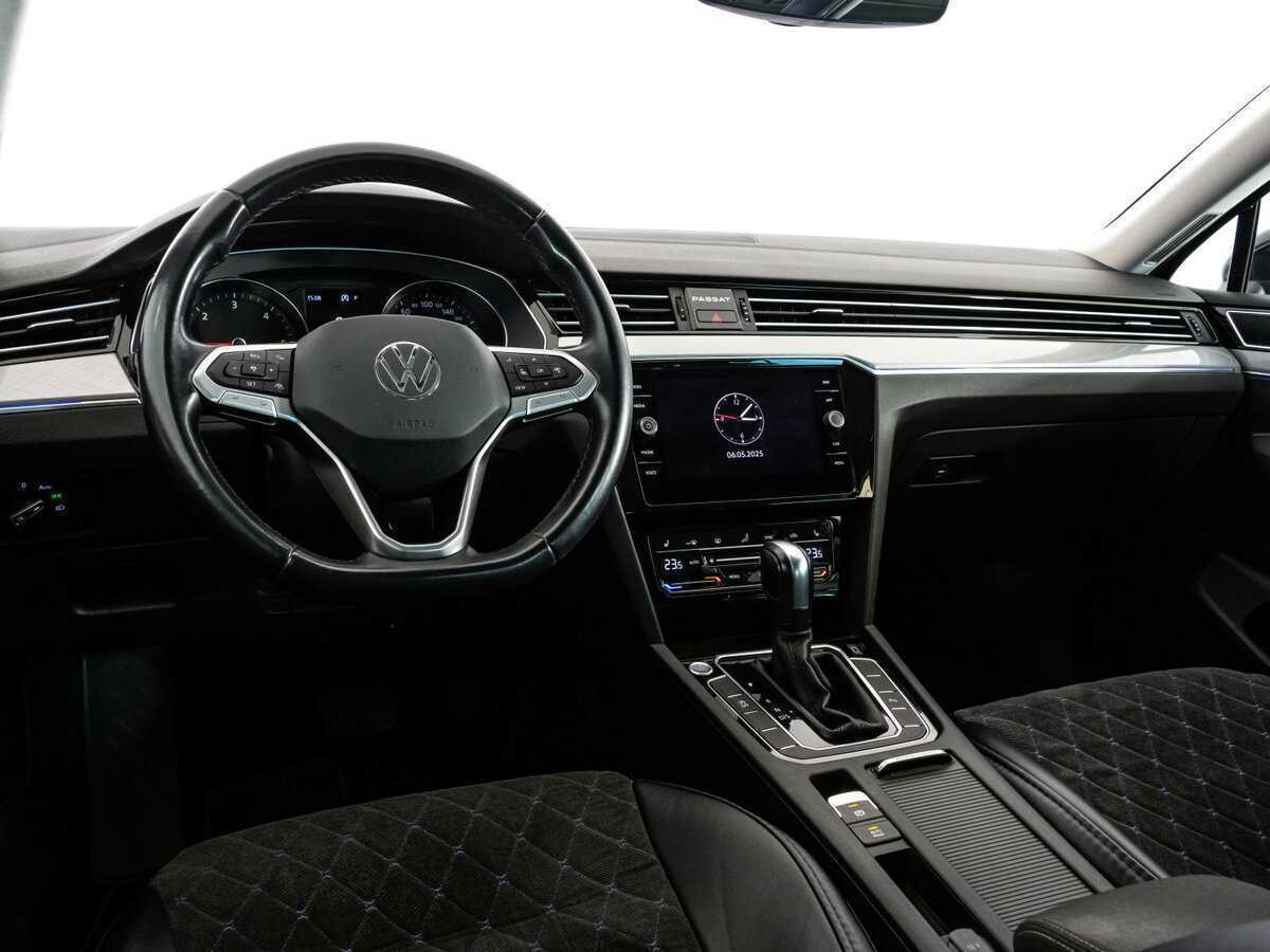 Volkswagen Passat с пробегом — 2020 год. Фото: #9