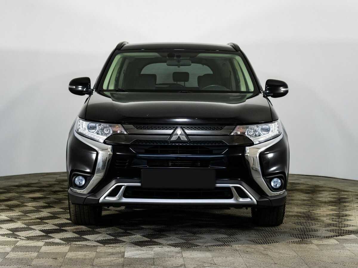 Mitsubishi Outlander с пробегом — 2021 год. Фото: #1