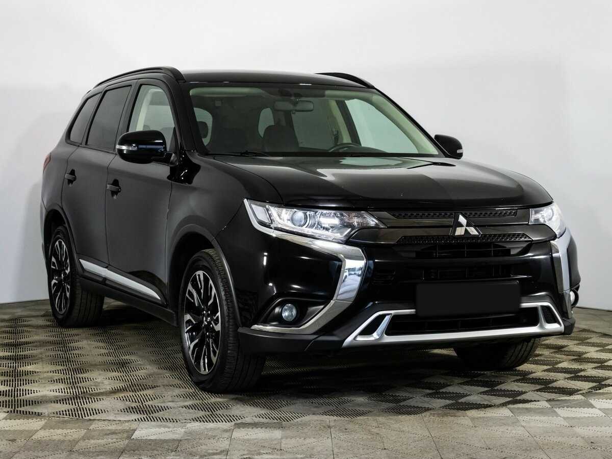 Mitsubishi Outlander с пробегом — 2021 год. Фото: #2