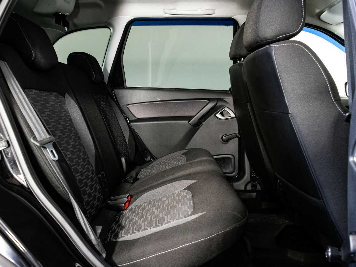 Lada (ВАЗ) Granta с пробегом — 2023 год. Фото: #10