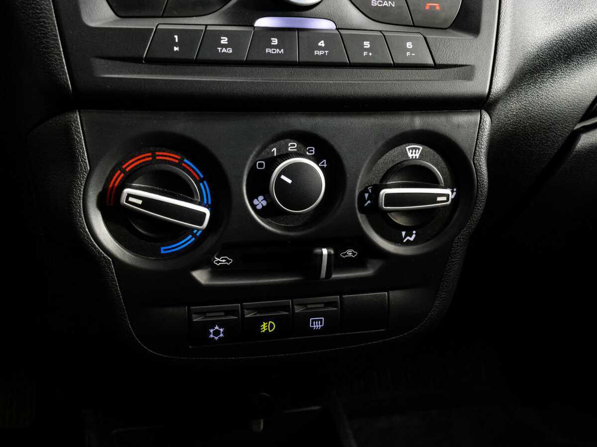 Lada (ВАЗ) Granta с пробегом — 2023 год. Фото: #11