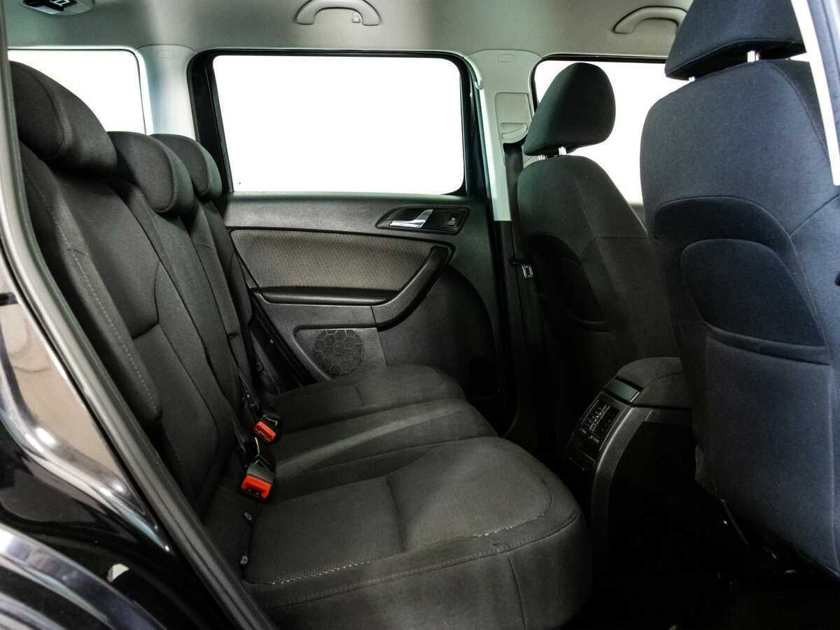 Skoda Yeti с пробегом — 2011 год. Фото: #11