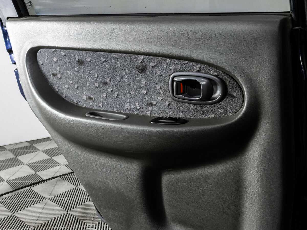 Kia Spectra с пробегом — 2008 год. Фото: #13