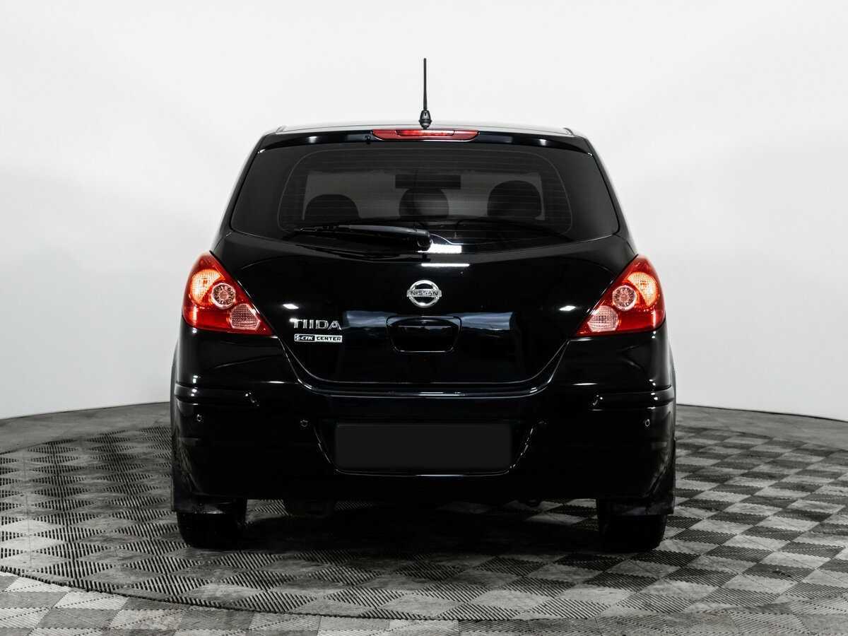Nissan Tiida с пробегом — 2011 год. Фото: #4
