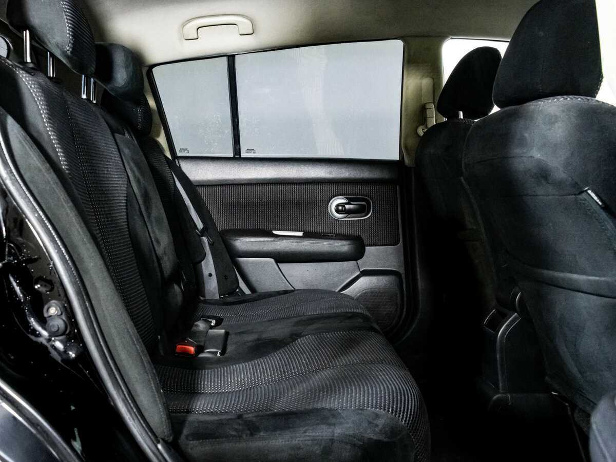 Nissan Tiida с пробегом — 2011 год. Фото: #10