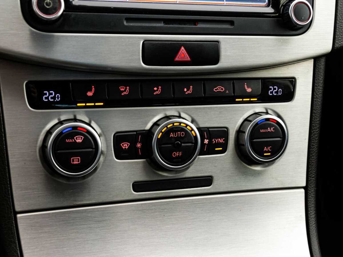 Volkswagen Passat с пробегом — 2012 год. Фото: #13