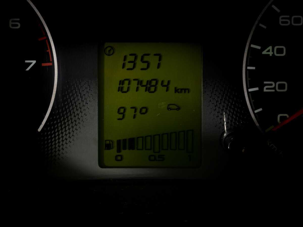 Lada (ВАЗ) Granta с пробегом — 2017 год. Фото: #12