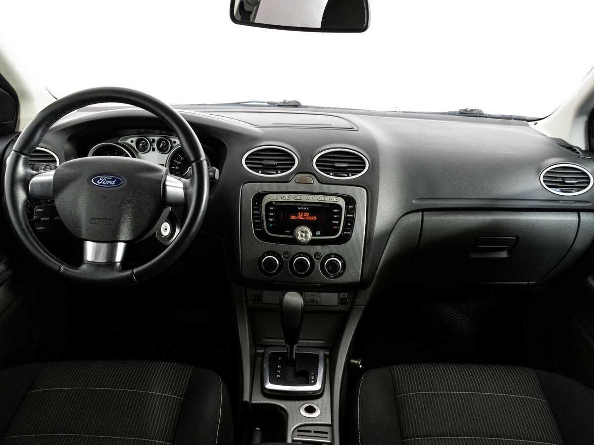 Ford Focus с пробегом — 2011 год. Фото: #7