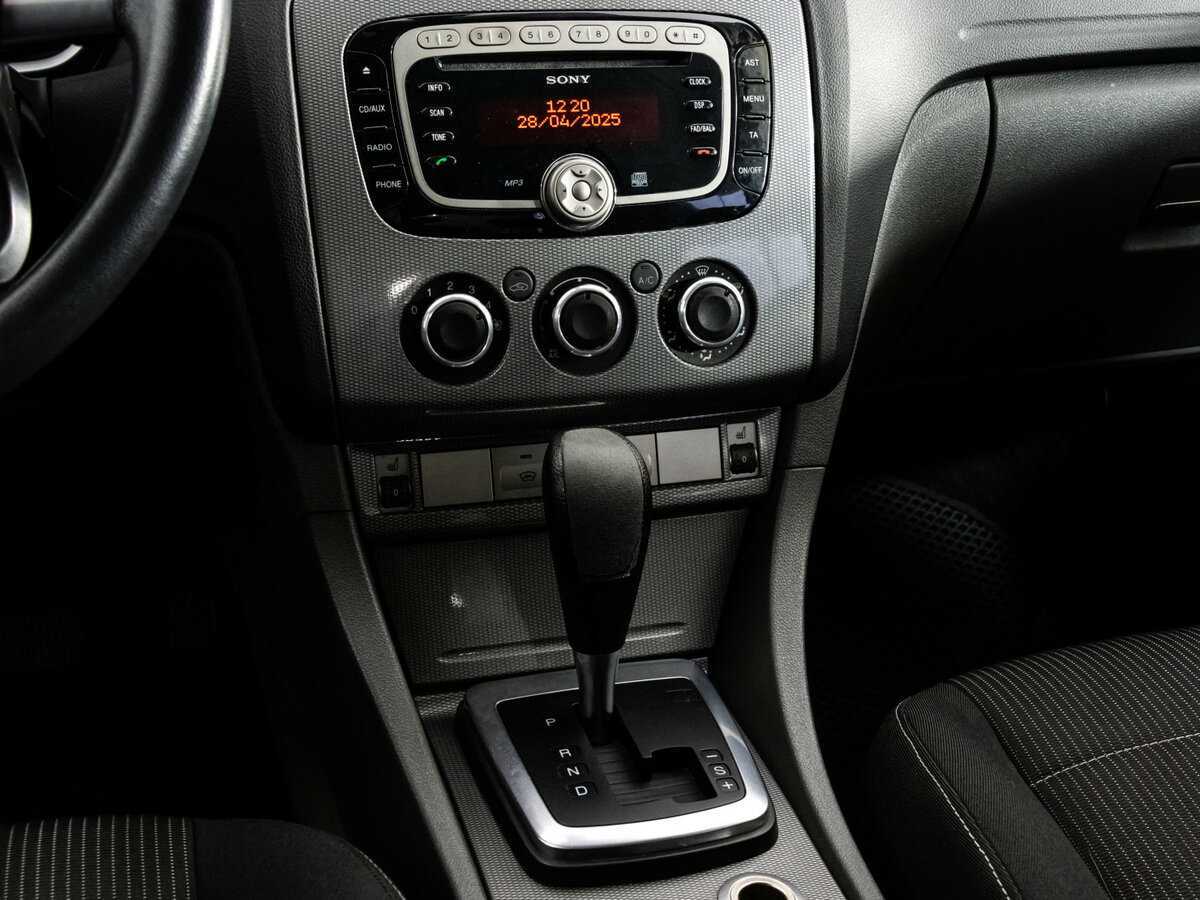 Ford Focus с пробегом — 2011 год. Фото: #9