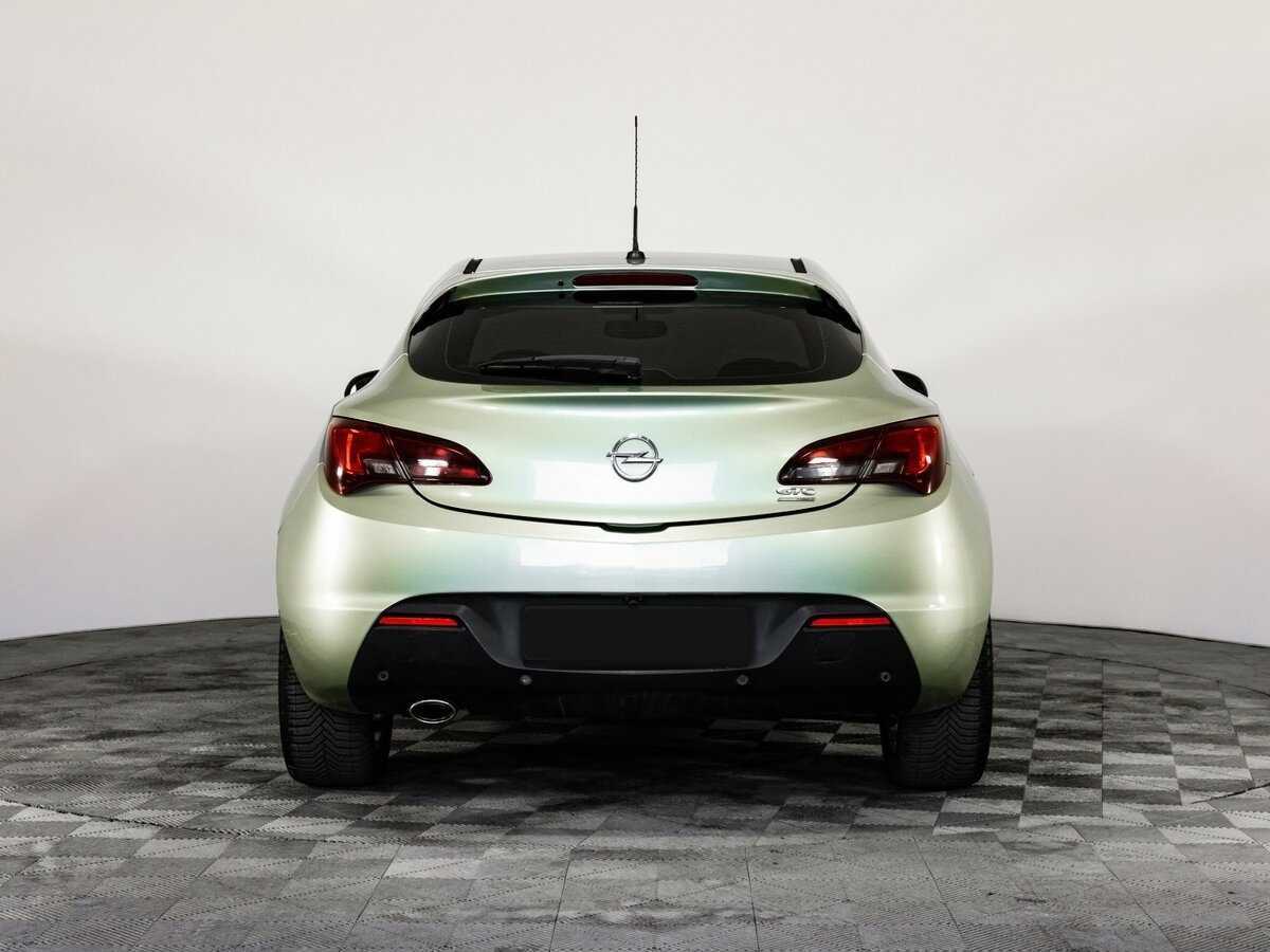 Opel Astra с пробегом — 2011 год. Фото: #4