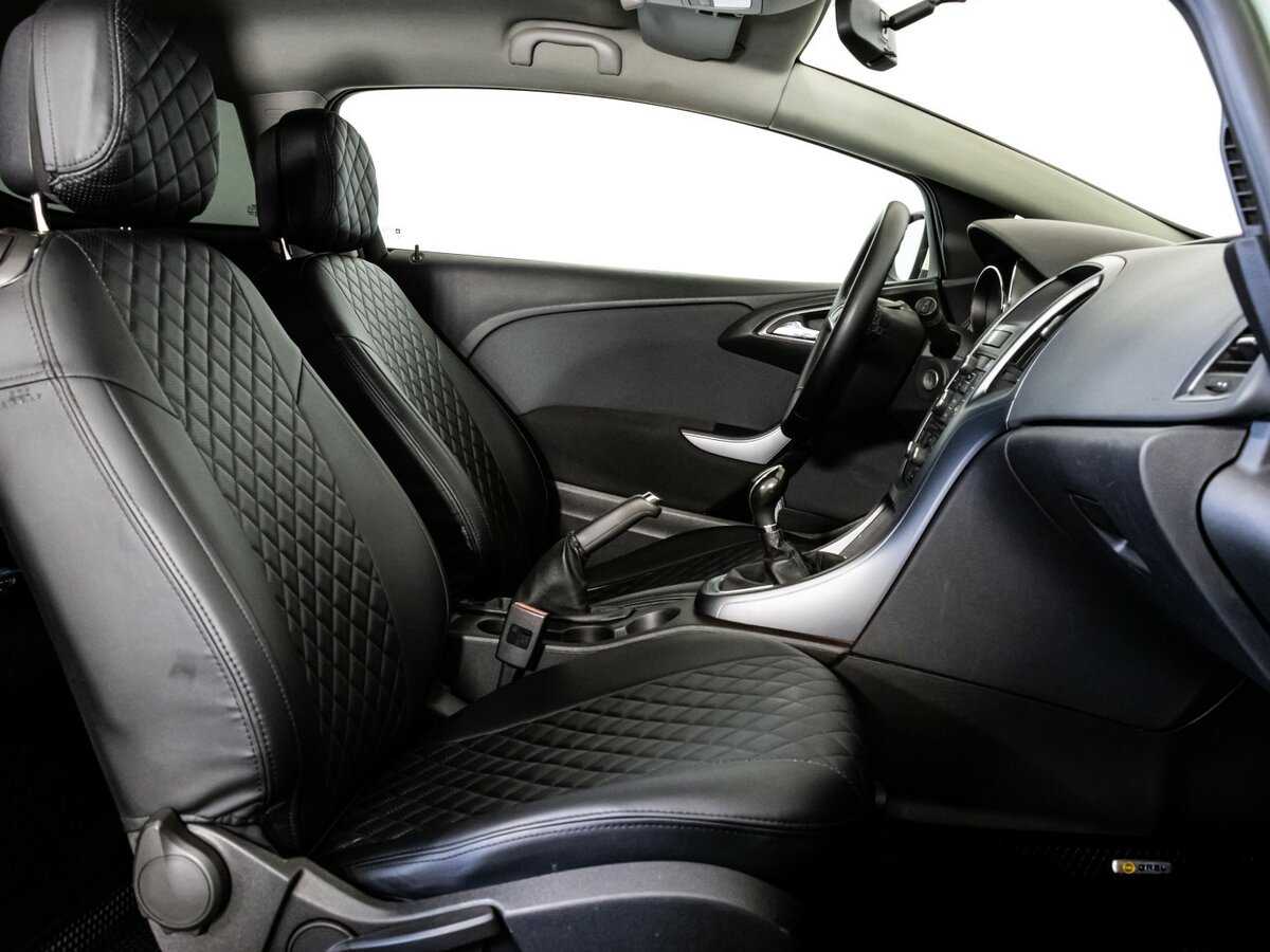 Opel Astra с пробегом — 2011 год. Фото: #13