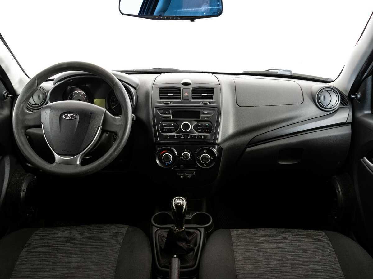 Lada (ВАЗ) Kalina с пробегом — 2016 год. Фото: #9