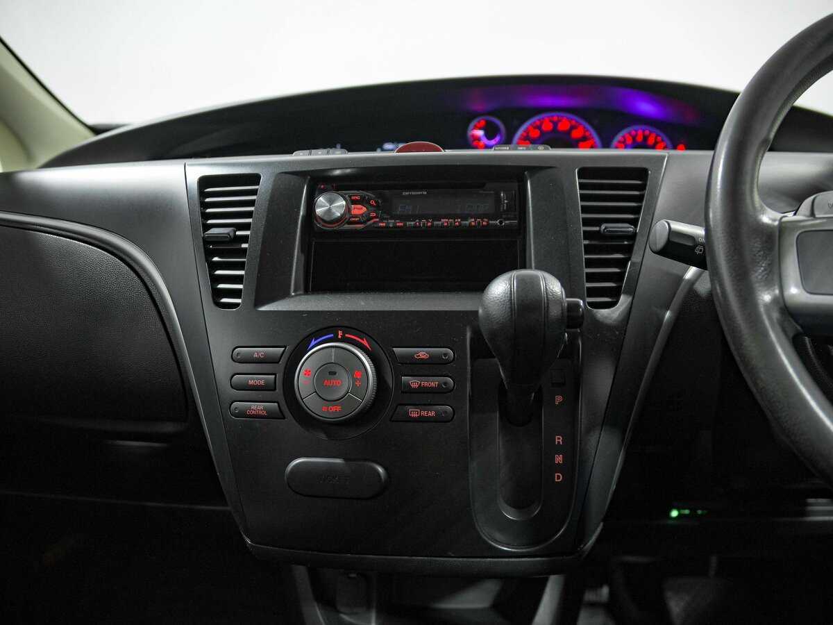 Mazda Biante с пробегом — 2016 год. Фото: #8