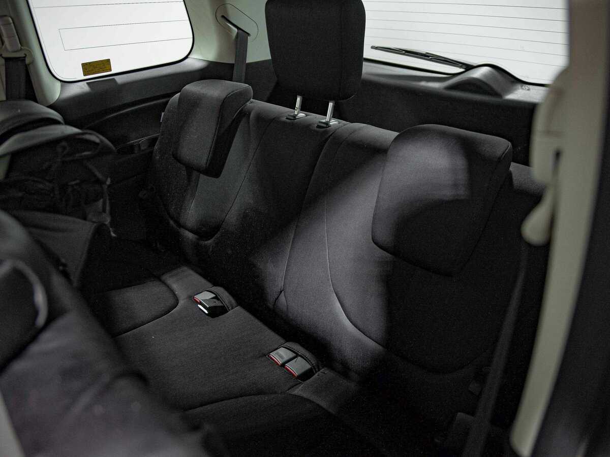 Mazda Biante с пробегом — 2016 год. Фото: #13