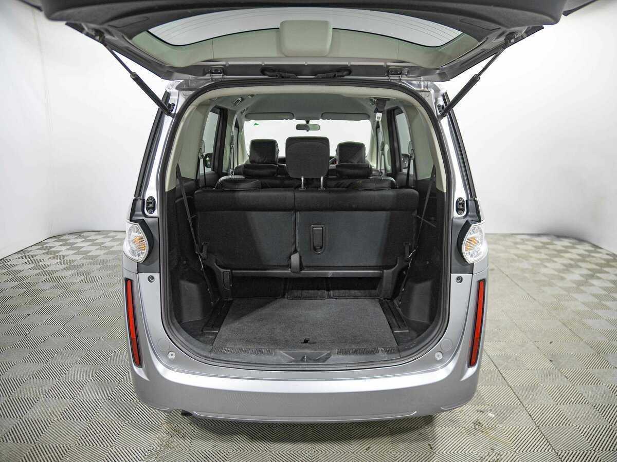 Mazda Biante с пробегом — 2016 год. Фото: #14