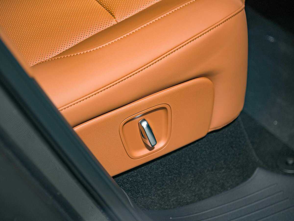 LiXiang L6 с пробегом — 2024 год. Фото: #17