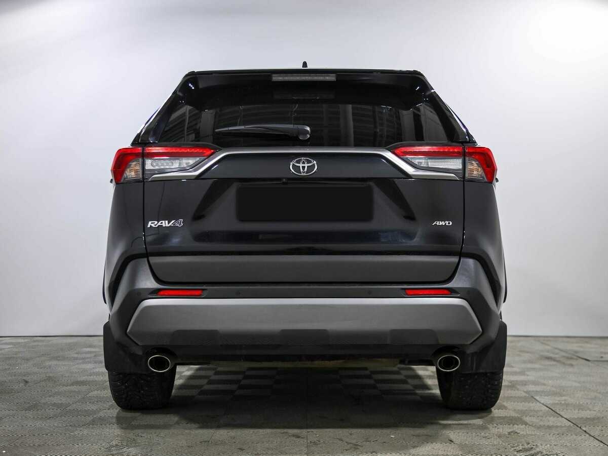 Toyota RAV4 с пробегом — 2021 год. Фото: #4