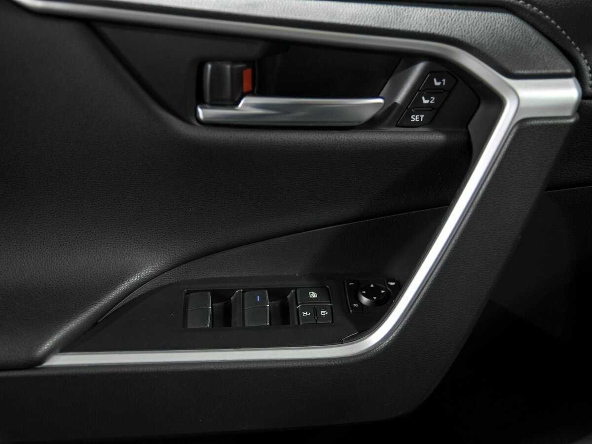 Toyota RAV4 с пробегом — 2021 год. Фото: #14
