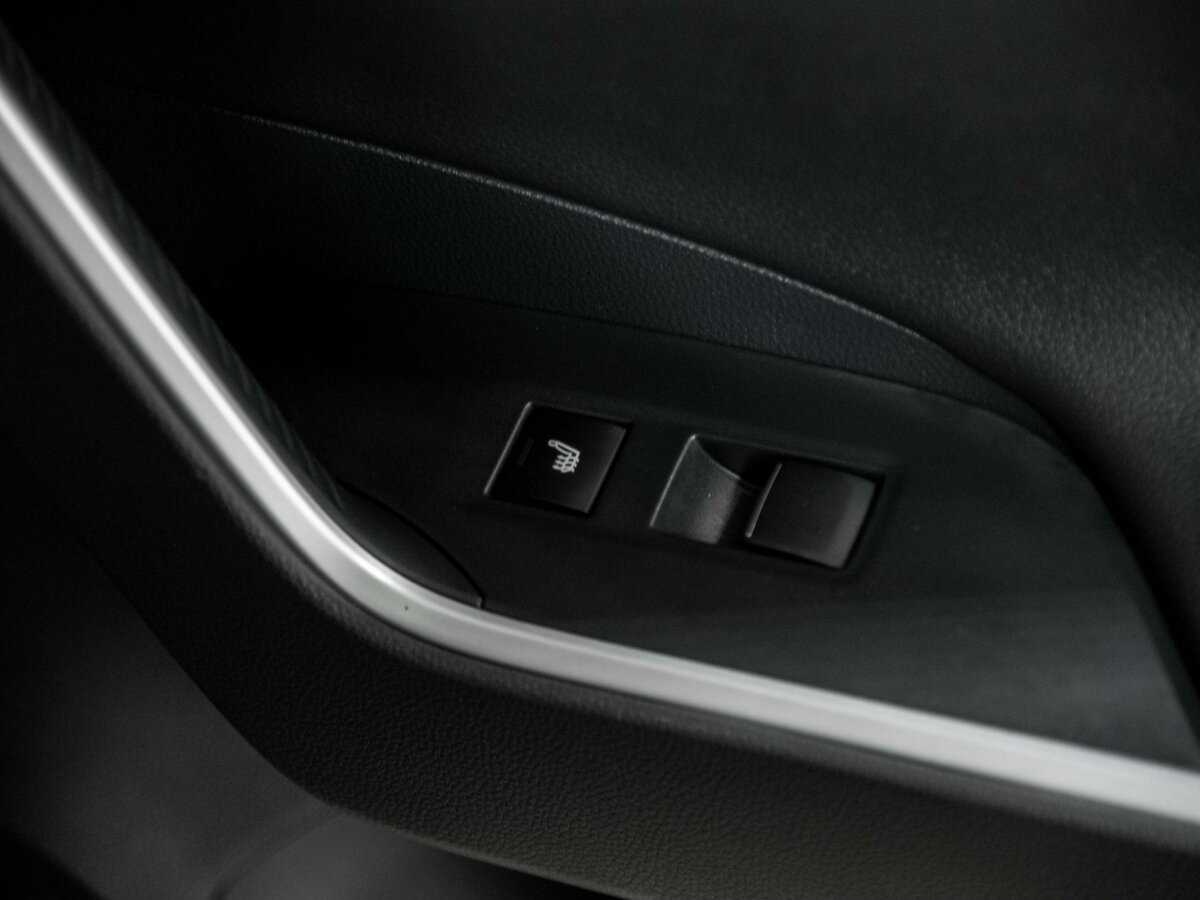 Toyota RAV4 с пробегом — 2021 год. Фото: #18