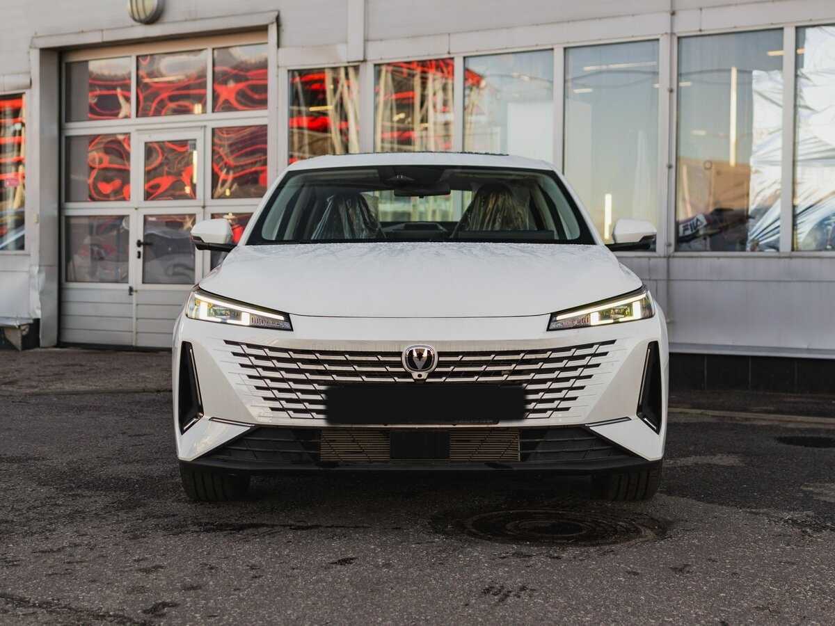 Changan Lamore с пробегом — 2023 год. Фото: #1