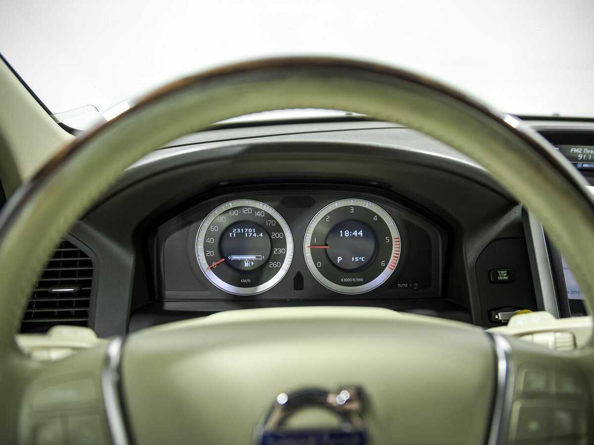 Volvo XC60 с пробегом — 2010 год. Фото: #6