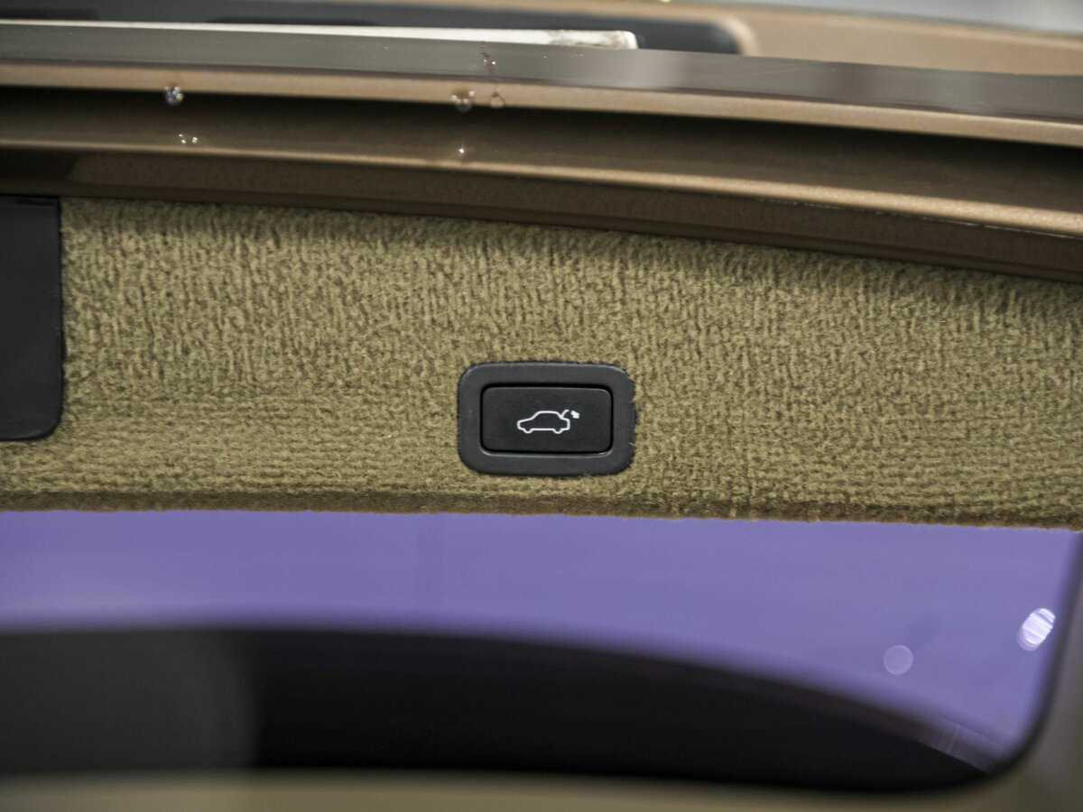 Volvo XC60 с пробегом — 2010 год. Фото: #16