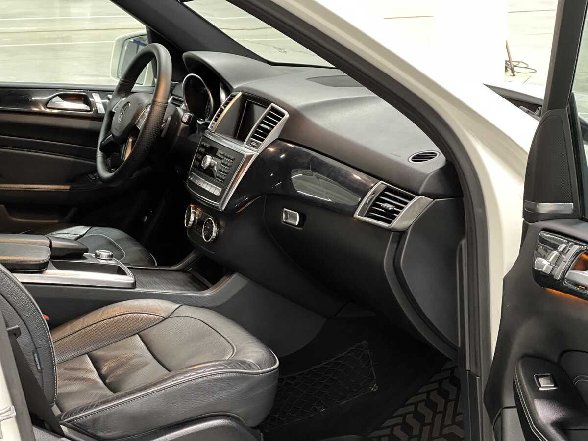 Mercedes-Benz M-Класс с пробегом — 2011 год. Фото: #10