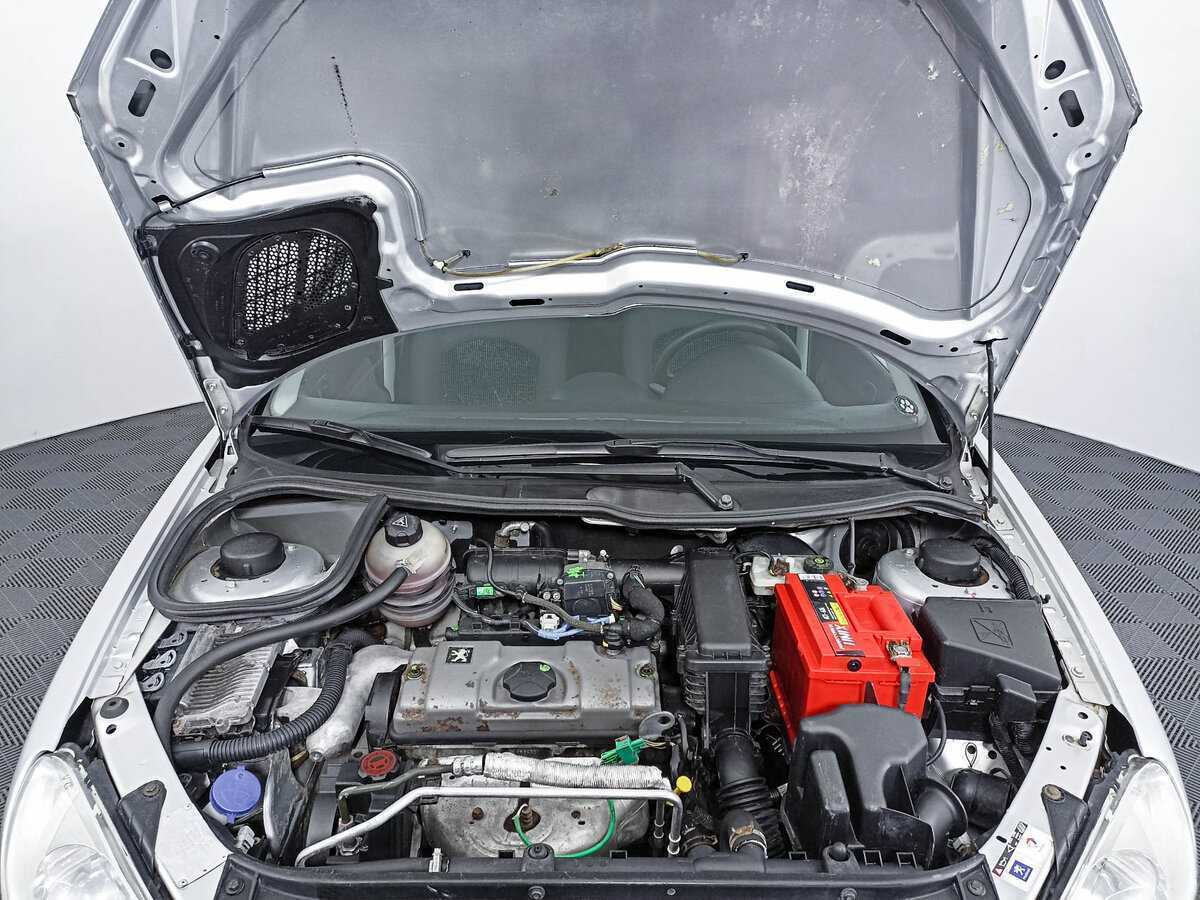 Peugeot 206 с пробегом — 2006 год. Фото: #8