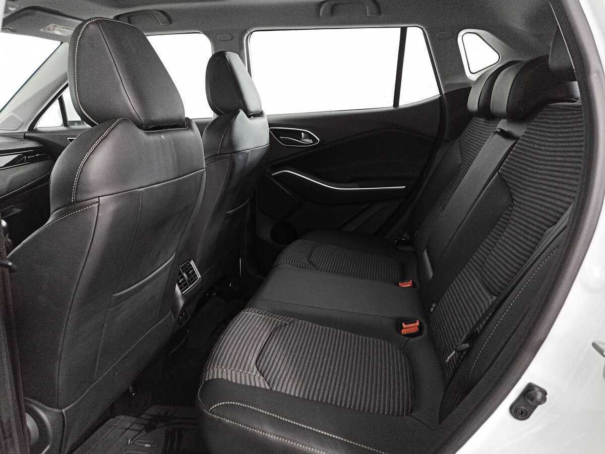 Москвич 3 с пробегом — 2023 год. Фото: #11