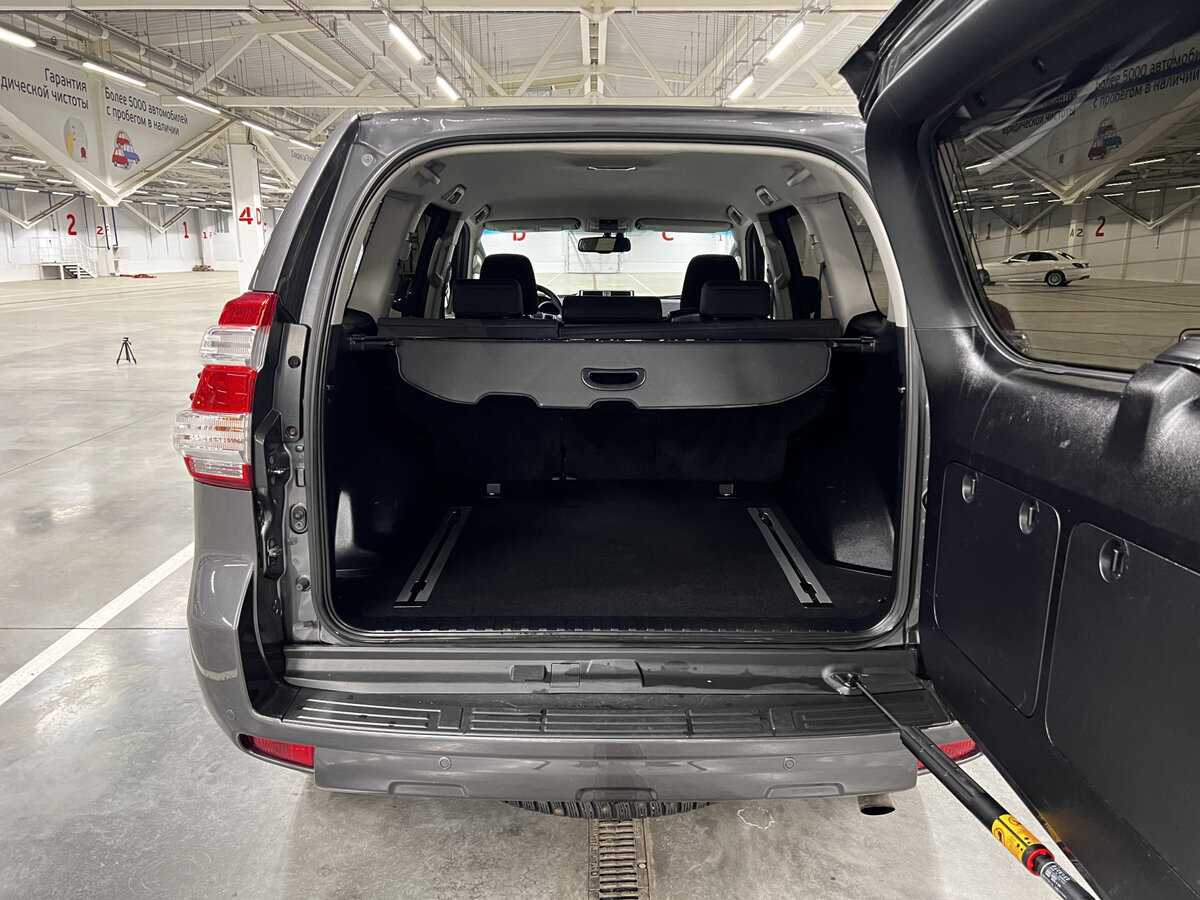 Toyota Land Cruiser Prado с пробегом — 2014 год. Фото: #9